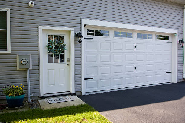 24/7 Emergency Garage Door Panel Replacement experts in Waverly, NY
